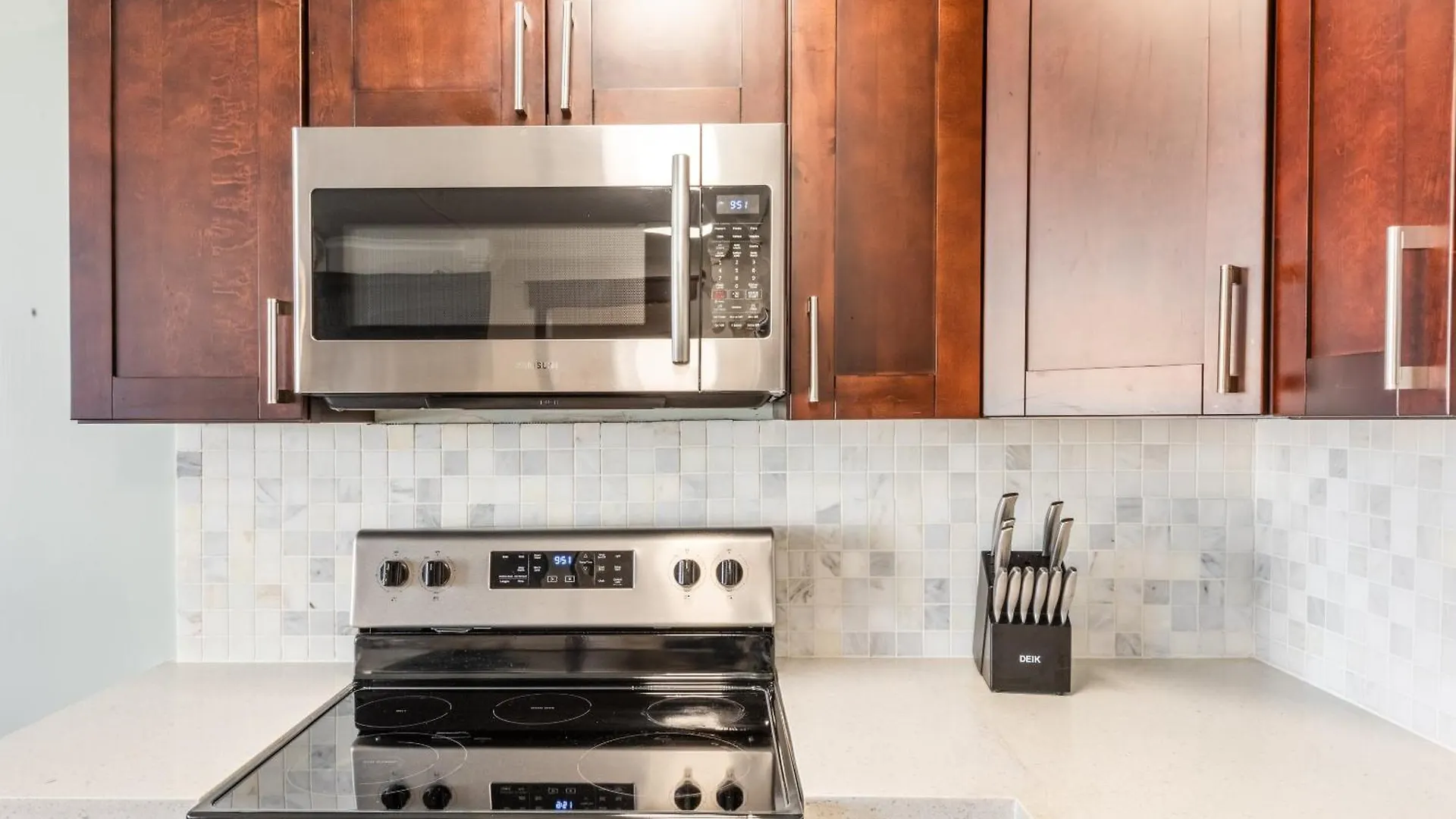 Daire Breezy Ocean View Waikiki Condo With Free Parking! Honolulu ABD
